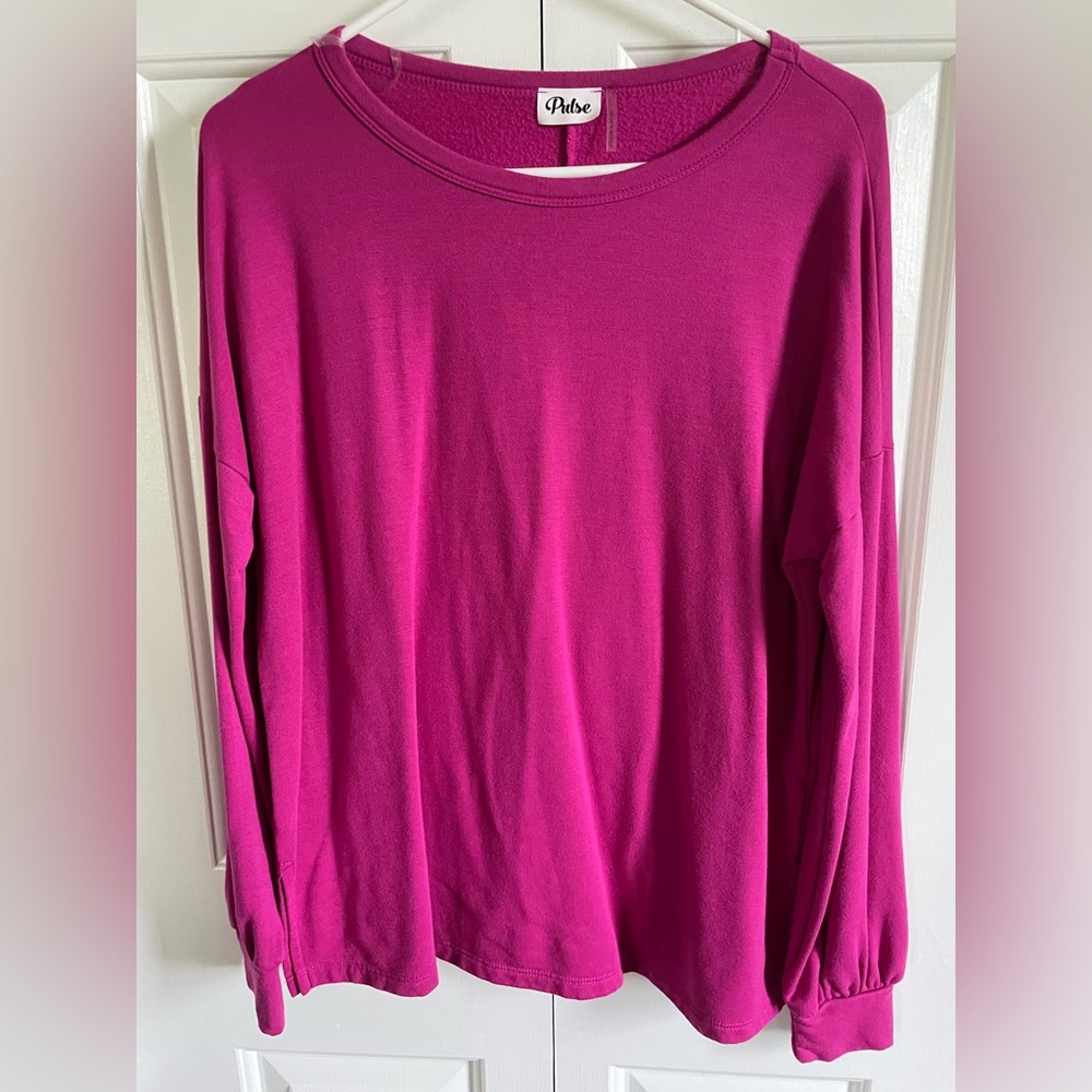 Women's Fuchsia Top